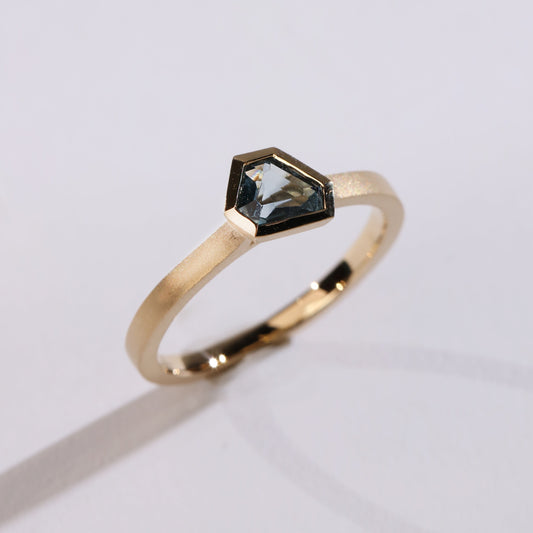 Fancy-shaped Spinel 18K Yellow Gold Ring