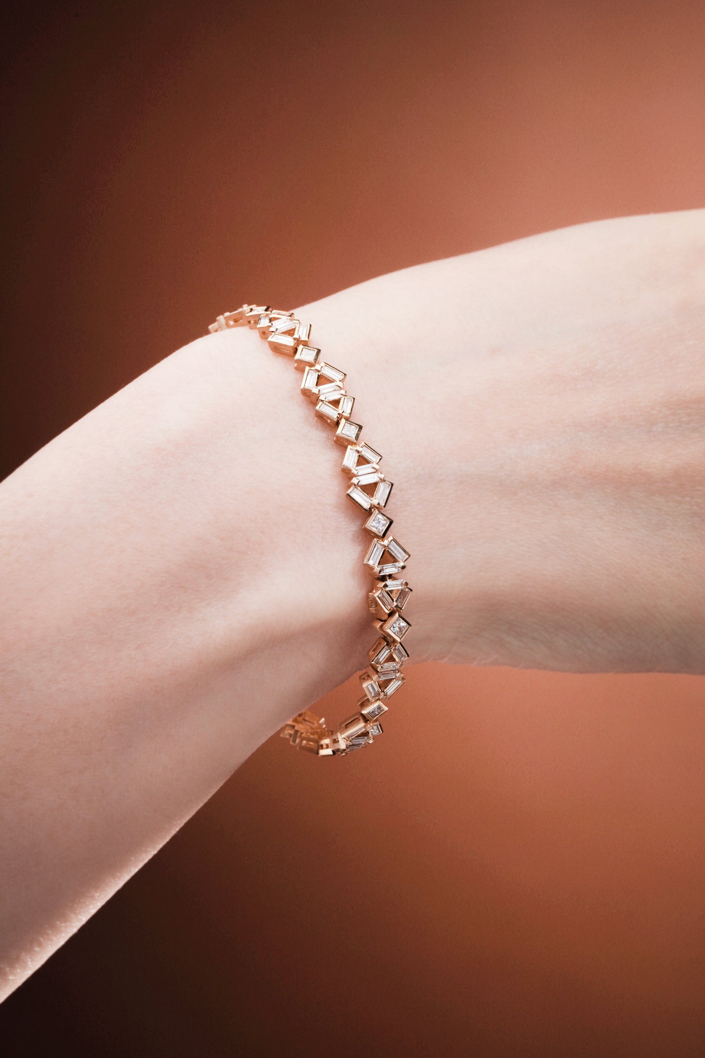 Trinity Natural Fancy-shaped Diamonds 18K Gold Bracelet