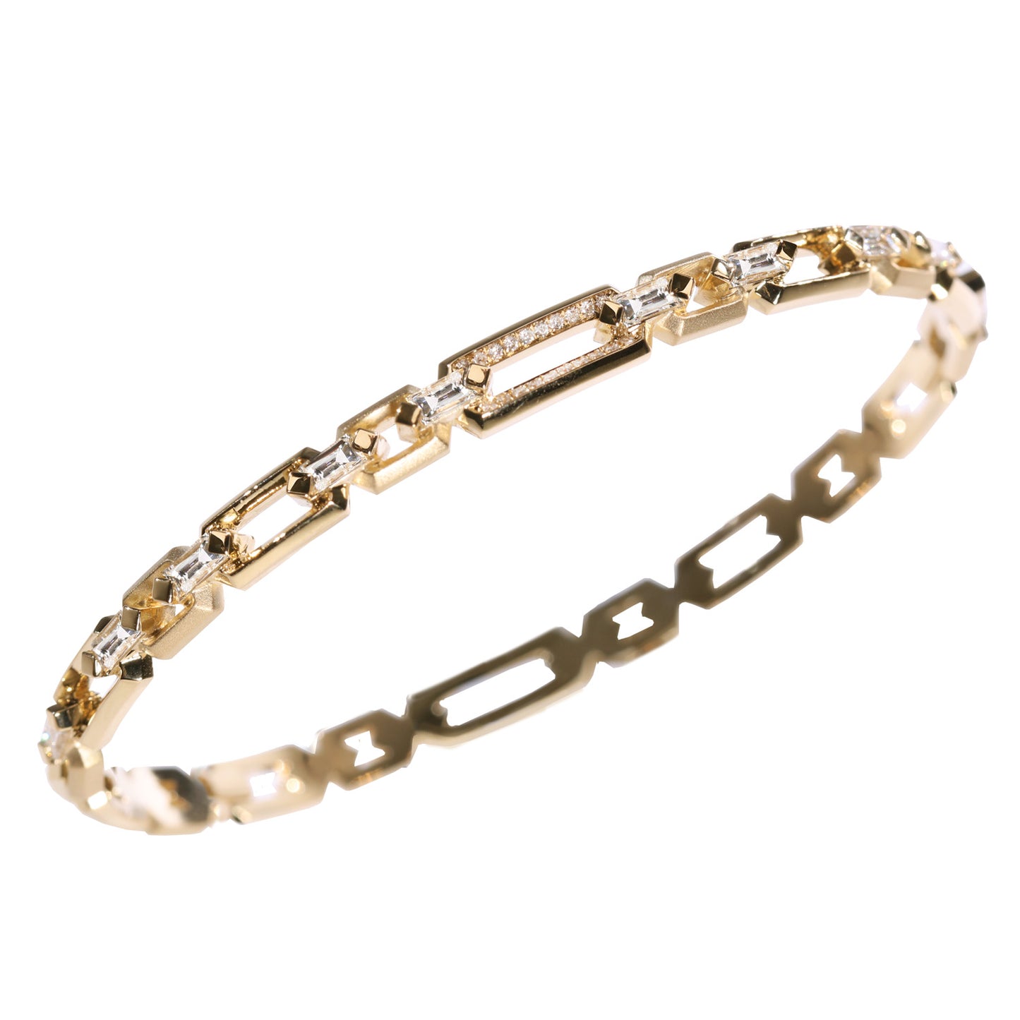 Interlocking Hexagonal Chain Diamonds 18K Gold Bangle