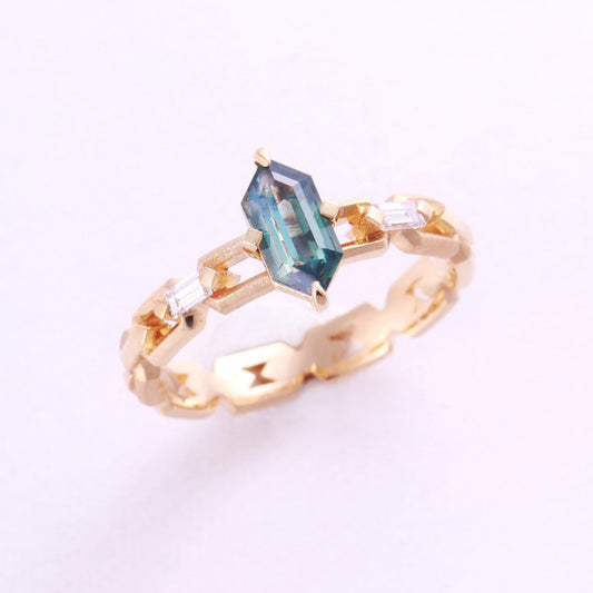 Natural Teal Sapphire & Diamond 18K Gold Chain Ring